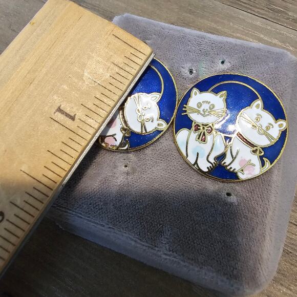 Vintage Cloisonne Enamel White Cats Stud Earrings Kitten Jewelry Gold Tone Kitty - Picture 5 of 5